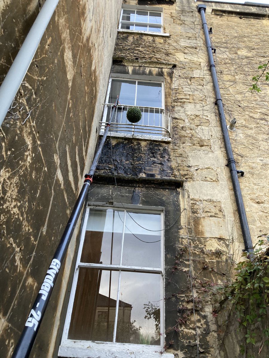 bathwindows's tweet image. Cleaning windows at back of Russell Street in Bath. Bit awkward with an access and parking, but nothing could really surprise us anymore. We are ready for every challenge!😊#CleanandBright
