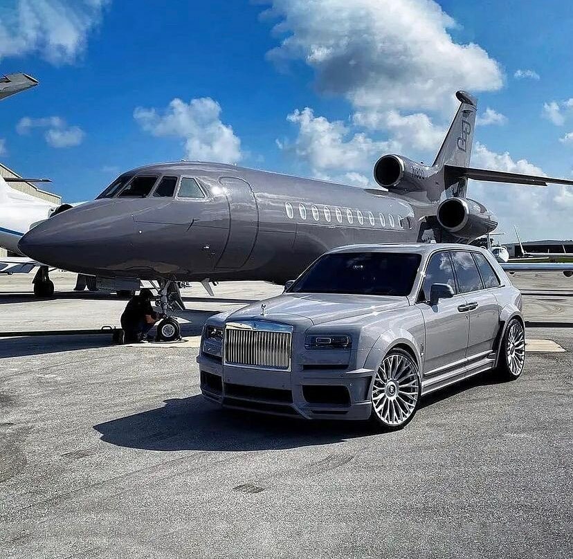 AutoJoshNG's tweet photo. Is this the kind of Luxury you like or there is something added ? 
Share what your kind of luxury should be when it comes to mobility. 
“Click link in bio to read more amazing car content on our blog”
#autojosh #autojoshng #rollsroyce #cullinan #privatej… https://t.co/311zIonZUn https://t.co/Yit9W9gxDq