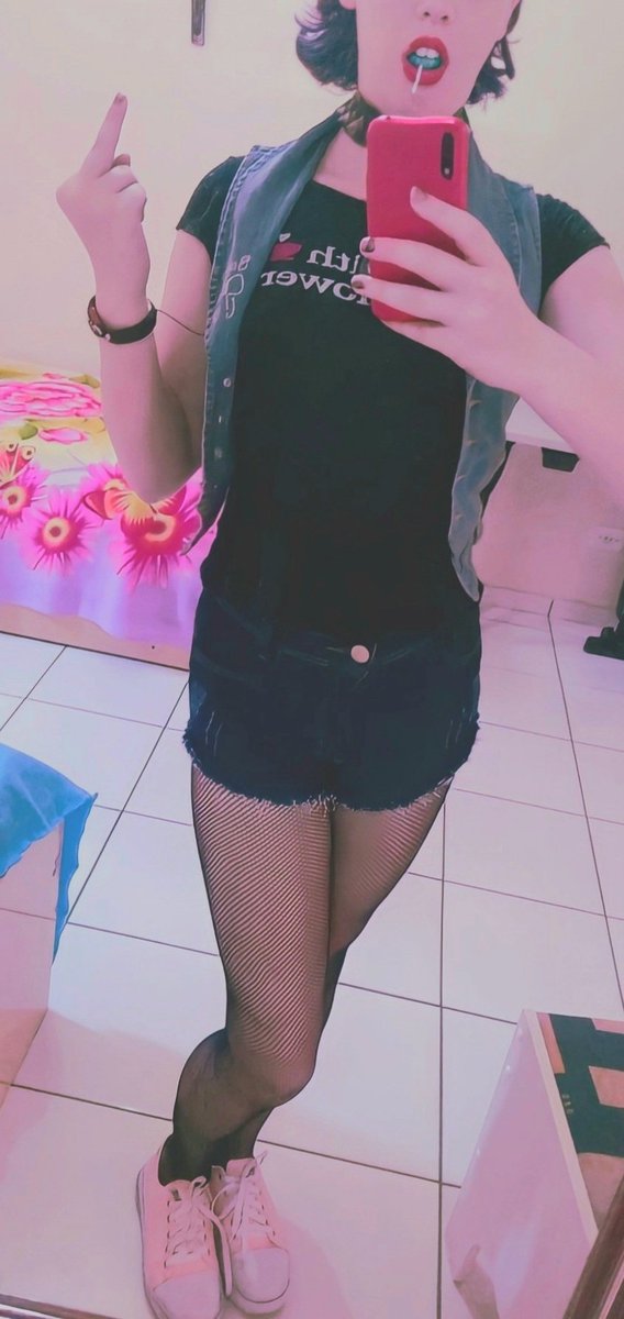 Bibi_Femboy's tweet photo. Meu pau é maior que o seu ❤🤭 https://t.co/4h7MP8svg3