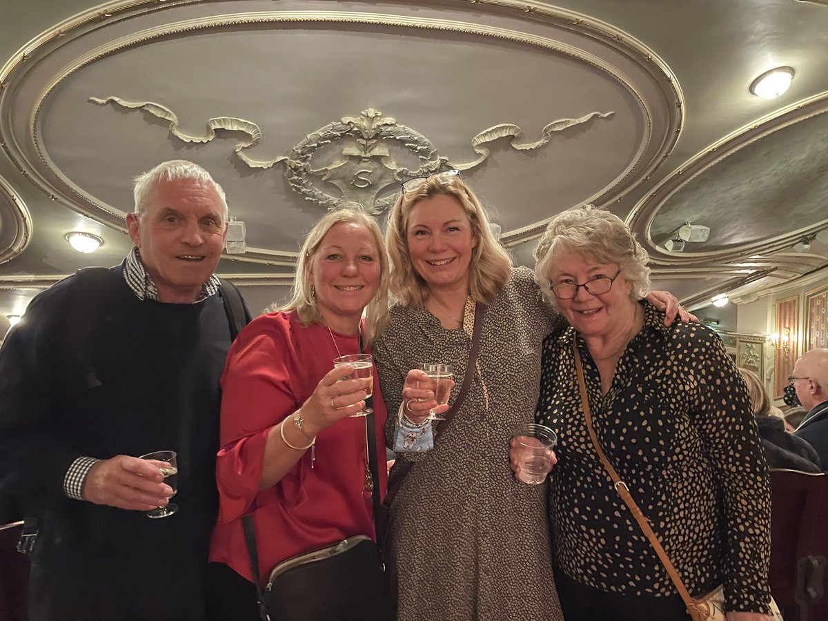 Amazing first Act at <a href="/lesmisofficial/">Les Misérables</a> all cast brilliant.. especially awesome <a href="/BradleyJaden/">Bradley Jaden</a> 🤩⭐️🤩