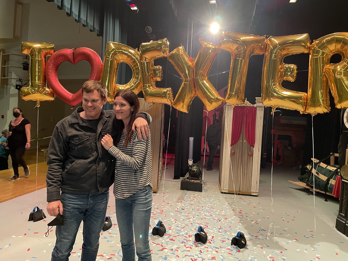 If you love #Dexter like Deb loves Dexter then you don’t want to miss today’s episode of #DexterNewBlood — ‘H is for Hero’ directed by the awesome <a href="/SBookstaver/">Sanford Bookstaver</a>. Some wild things are afoot in the local Iron Lake high school theater department!