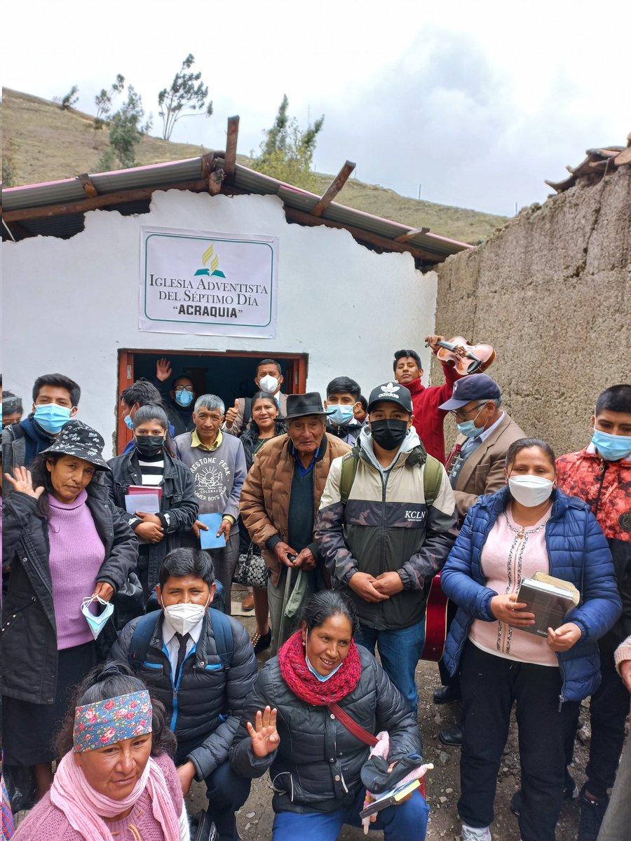 WitherQuispe's tweet photo. El 27 de noviembre, dia inolvidable para la ciudad de Pampas y la iglesia. Se organiza una nueva congregacion en ACRAQUIA. Gratitud a Dios por hacer realidad este sueño. Dios bendiga al Mis. Elmer Accarapi por su trabajo, y al pastor Edwin Chiroque por acompañarnos. #Restaurados https://t.co/iNtWuOlbx7