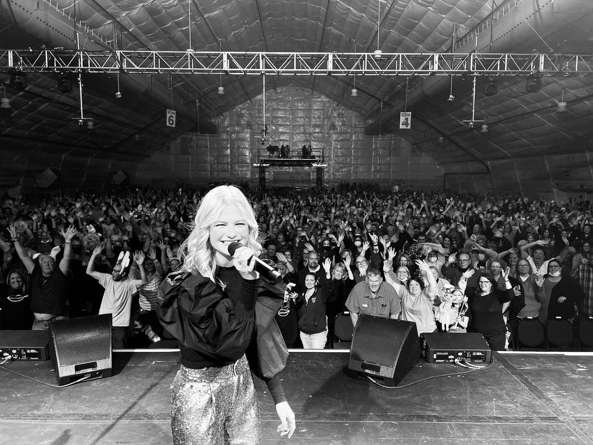 Darci Lynne tweet media