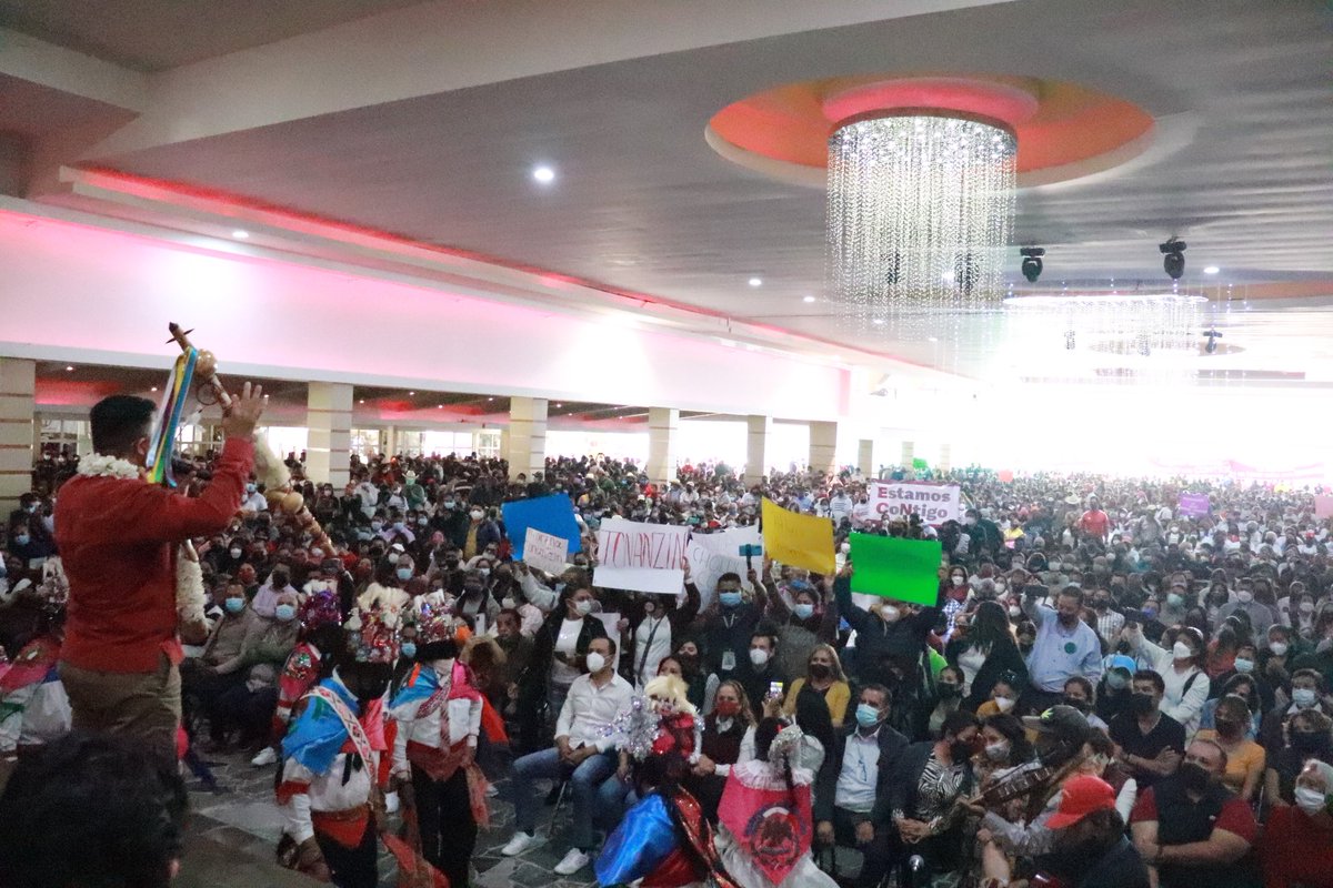 cotoneto_eric's tweet photo. El día de ayer llevamos a cabo la Reunión Estatal de Comités Distritales de Ratificación de Mandato, y cuyo principal objetivo es mantener el apoyo para el presidente @lopezobrador_. (1/4) https://t.co/2kDvSHb6wy