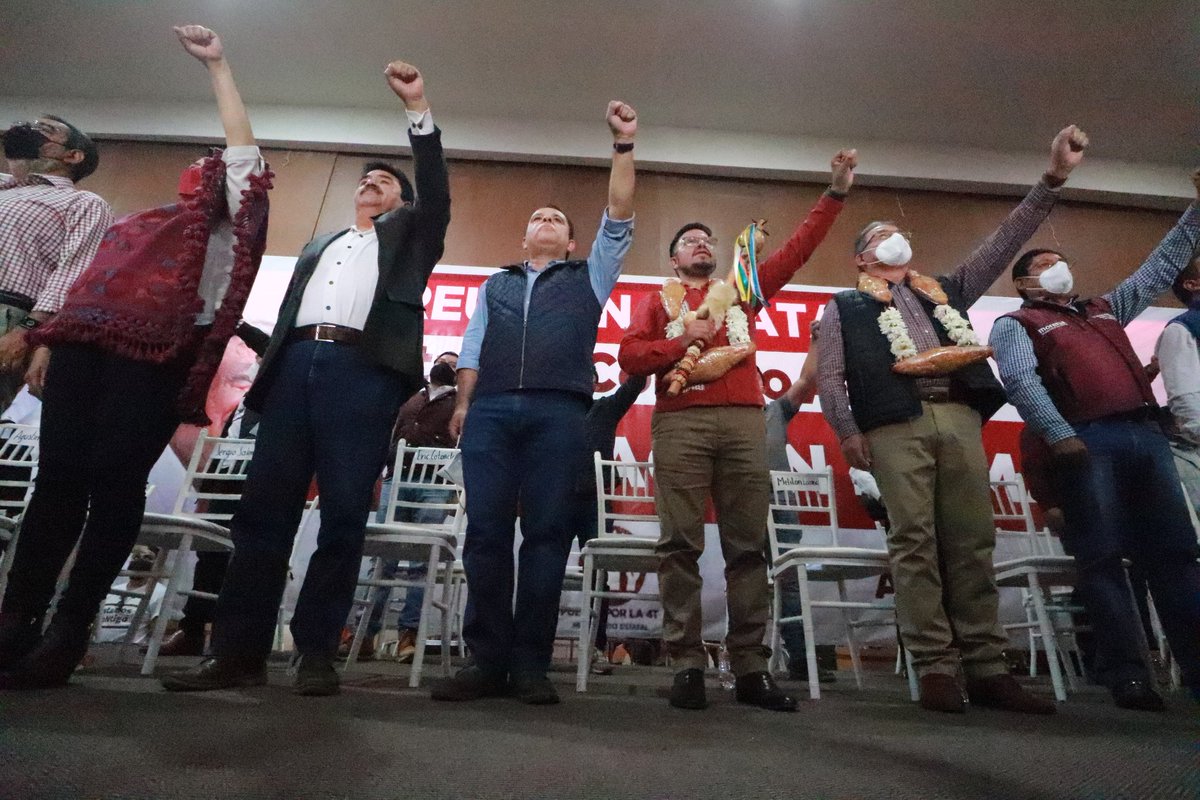 cotoneto_eric's tweet photo. El día de ayer llevamos a cabo la Reunión Estatal de Comités Distritales de Ratificación de Mandato, y cuyo principal objetivo es mantener el apoyo para el presidente @lopezobrador_. (1/4) https://t.co/2kDvSHb6wy