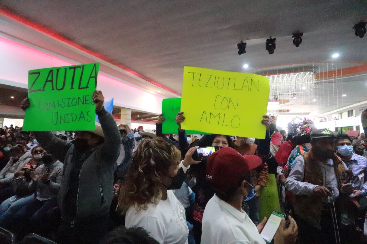 cotoneto_eric's tweet photo. El día de ayer llevamos a cabo la Reunión Estatal de Comités Distritales de Ratificación de Mandato, y cuyo principal objetivo es mantener el apoyo para el presidente @lopezobrador_. (1/4) https://t.co/2kDvSHb6wy