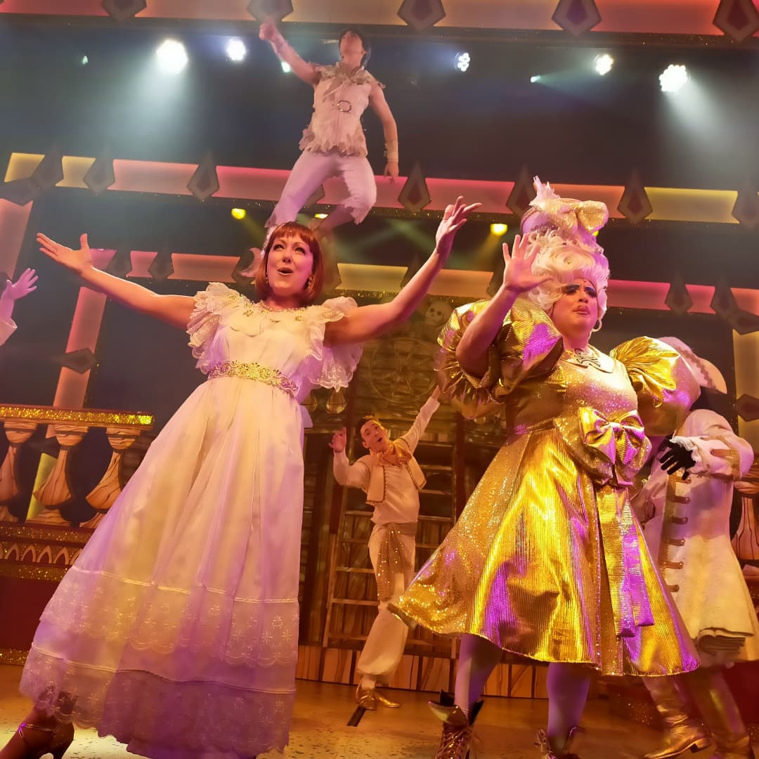 ritathechicken's tweet photo. #lichfieldgarrick We had a fab time at the panto. Oh no you didn't... https://t.co/q8L4mFry2i