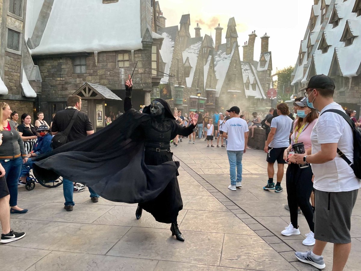 Comparte este tweet si uno de tus sueños es visitar el parque temático de Harry Potter.