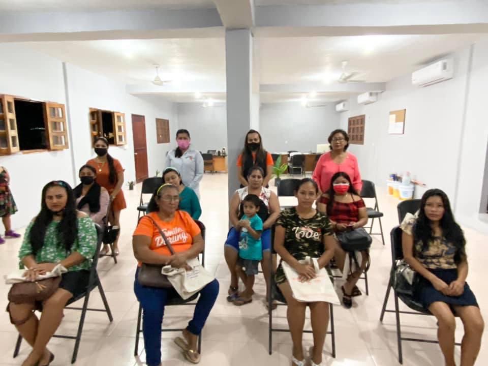 yennylopezqroo's tweet image. Con la finalidad de darle seguimiento a nuestras actividades de los 16 días de activismo, el IQM delegación #Tulum impartió el día de ayer en la comunidad de Francisco Uh May una platica de Derechos Humanos.