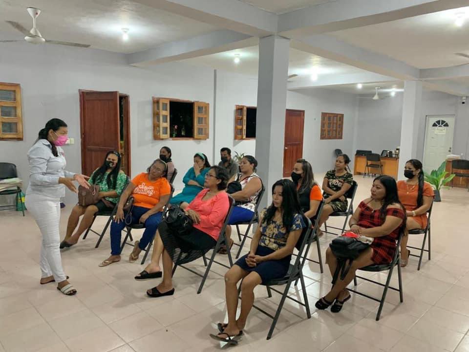 yennylopezqroo's tweet image. Con la finalidad de darle seguimiento a nuestras actividades de los 16 días de activismo, el IQM delegación #Tulum impartió el día de ayer en la comunidad de Francisco Uh May una platica de Derechos Humanos.