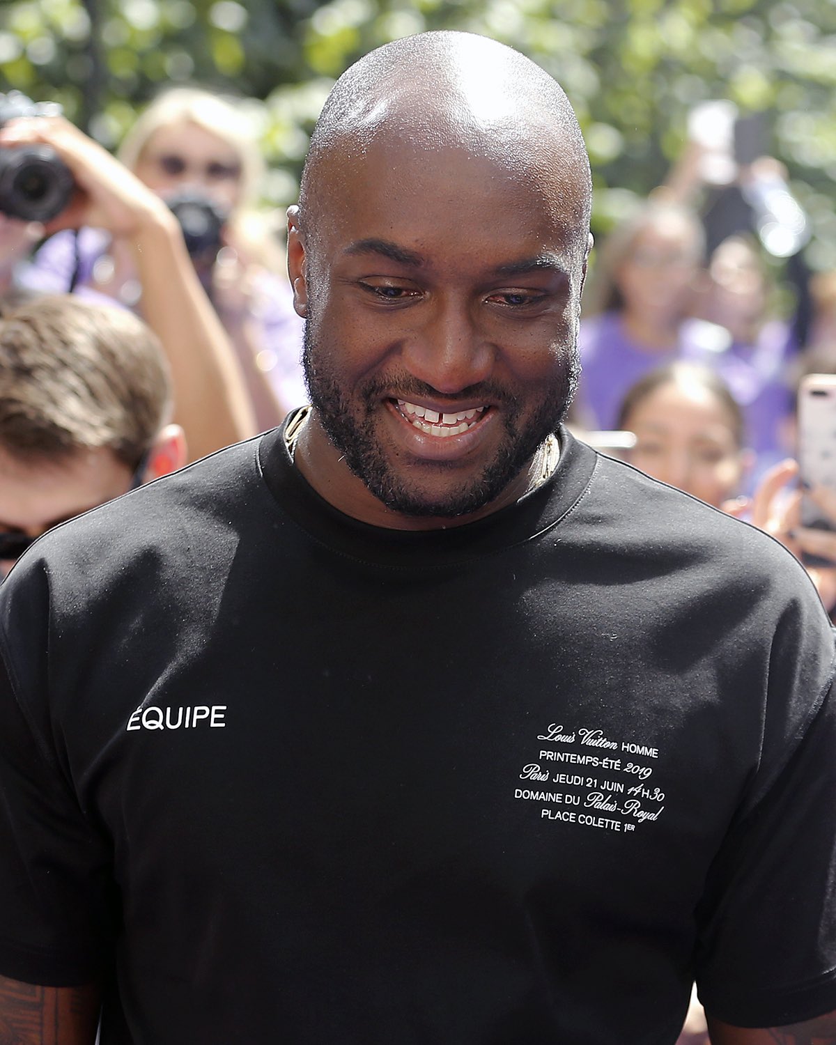 VERSACE on X: The Versace team would like to extend our deepest  condolences at the sad news of Virgil Abloh's passing. A visionary within  the world of fashion, his presence will be