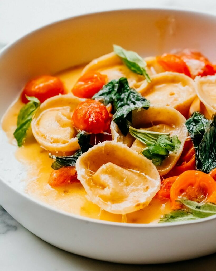 theNORRkitchen's tweet photo. Get a taste of Italy with our Ricotta Tortellini. This perfect dish is full of Cherry Tomatoes, Torn Basil, Lemon Beurre Fueso, and topped with Parmesan Reggiano. 

All pastas made fresh from scratch in house. 
______________________ 
Order now at NORRki… https://t.co/jDhU2sFueD https://t.co/xQaDB4ODKI