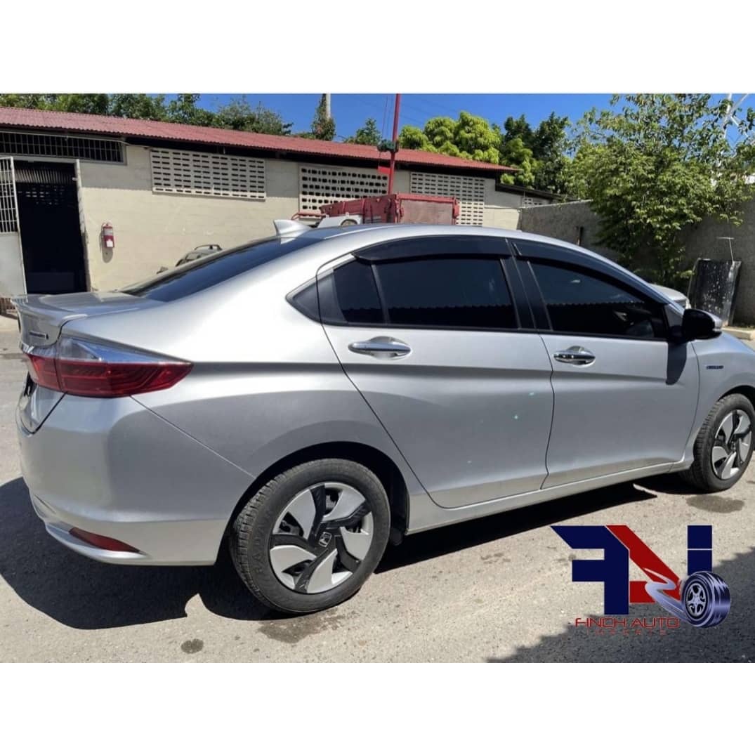 OVER_RICH's tweet photo. Make: Honda Grace HYBRID 
Year: 2015
Colour: Silver 
Interior: Black Fabric 
Mileage: 49k Kilometers 
Cc rating: 1490
Price: 1,875,000 

- 1 LOCAL OWNER 
-FUEL EFFICIENT
-MIRROR INDICATORS
-PUSH BUTTON START
-LOW MILEAGE
Call/Whatsapp 📱 876-791-4014
IG: @finch_auto_imports https://t.co/947kQxZbIw