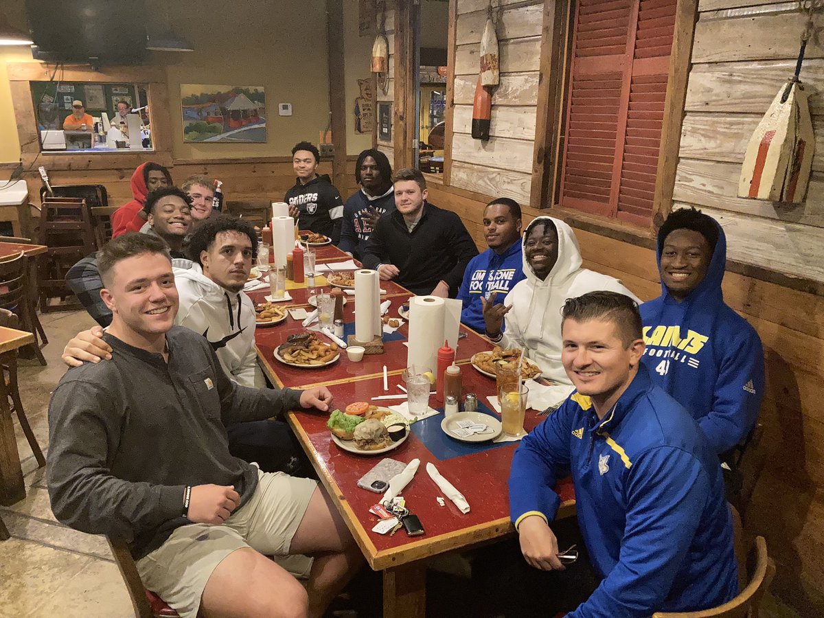 CoachFargo_KUFB's tweet photo. Had to end the year right. Special group of men right here. Appreciate these guys and their commitment. Excited to see what the Lord has in store for them! #SaintStandard #PDR4L ⚜️🔵⚪️ https://t.co/tjLig7IBUy