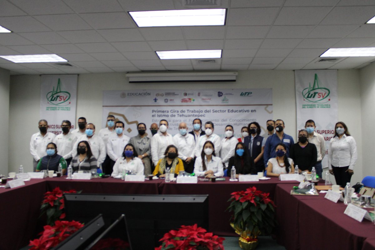 Programa_Istmo's tweet photo. ¡Concluyó la 1a gira de trabajo del sector educativo en el #IstmoDeTehuantepec!

Con 12 universidades de #Veracruz y #Oaxaca, el sector empresarial y los gobiernos de los edos, ¡buscamos educación de calidad en la región!

👉🏽https://t.co/WFysliTDEJ

¡Consulta #ComunicadoDePrensa! https://t.co/yjLDhNaFfz