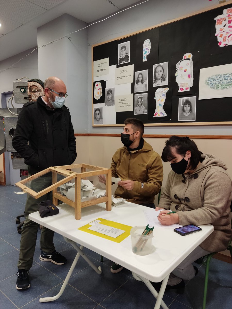 Moltes gràcies a tots i a totes per la gran participació en les eleccions al Consell Escolar. Un agraïment especial a totes les candidatures presentades.
#eleccionsConsellEscolar
#fentbaloo