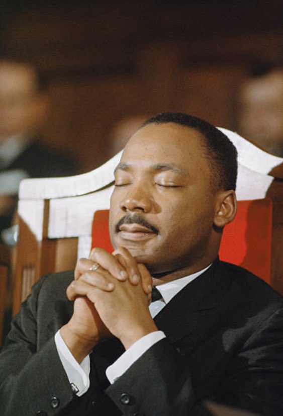 TheKingCenter's tweet photo. “And in these days of emotional tension, when the problems of the world are gigantic in extent and chaotic in detail, give us penetrating vision, broad understanding, power of endurance and abiding faith, and save us from the paralysis of crippling fear.” #MLK #SundayWithKing https://t.co/K6Z5J4NCkH