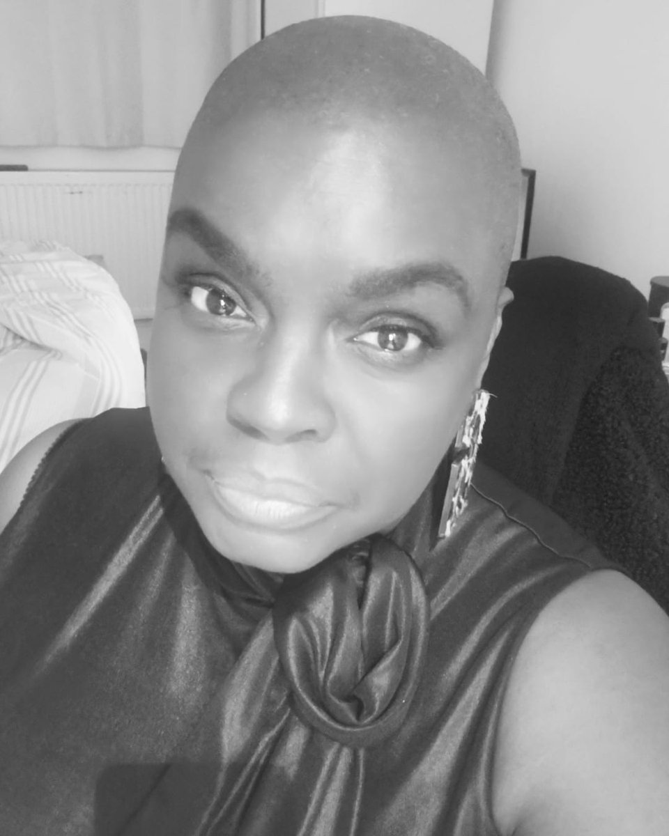 Loving my eyebrows right now. The way they decide to thicken up with no warning. Date night was fly too😍💙
@AprilsDawnLive
#LovingAlopecia #AlopeciaAreata  #BaldWoman #Confidence #Inspired #HairLoss #HairTrauma #Change #YouAreEnough #Patches #FreeToBe #EyebrowConfidence