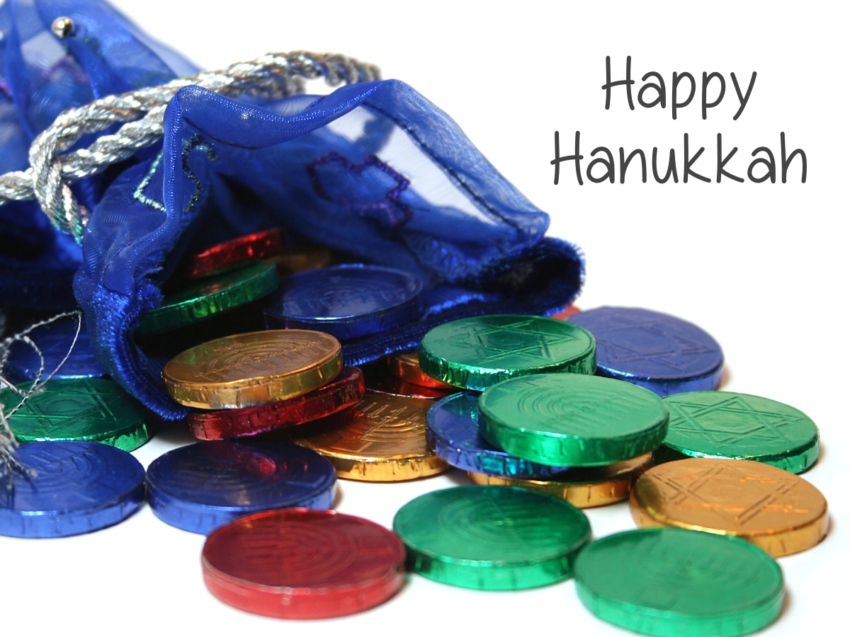 ValV's tweet photo. Light the candles and be blessed. #HappyHanukkah! https://t.co/xA5bUm42r9