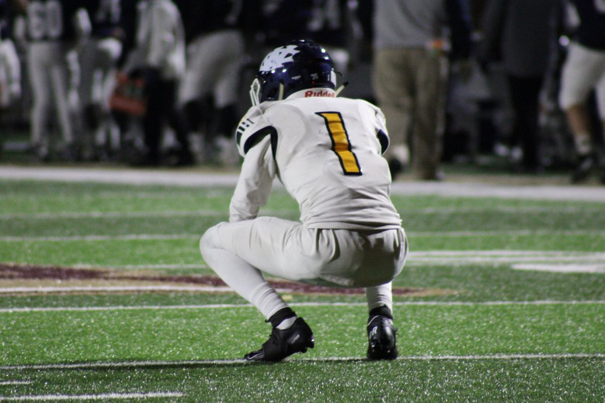 Played my last high school game Friday Night , we came up short in the PIAA quarterfinals. I just want to thank my coaching staff and everyone who supported me throughout my high school journey , going 3-7 and still making and winning playoff games is a blessing. #UnoOut