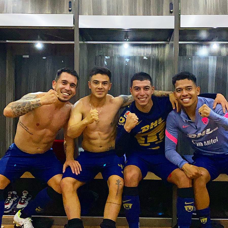 Batto_7's tweet photo. Nos vemos en SEMIS! 💙
Vamooooooooos!!!!! @PumasMX 
#Sobreviviendo #LaFamilia #ComoNoTeVoyAQuerer #LosPerris https://t.co/saPShAVHWL