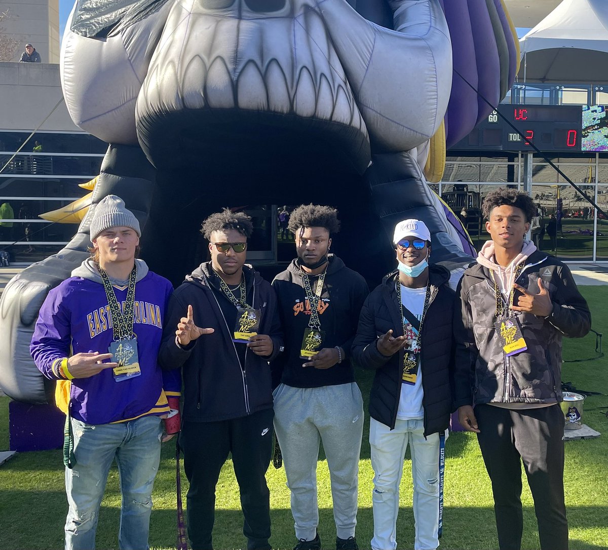 Amazing experience at <a href="/ECUPiratesFB/">ECU Football</a> this weekend! Great time with my brothers <a href="/TayLong02/">Tay Long</a> <a href="/Kam1Hill/">KamTheQB</a> @DonRobinsonIII1 @NasionJohnsonJr Thank you for the hospitality @ECUCoachHouston 💜💛 #GoPirates