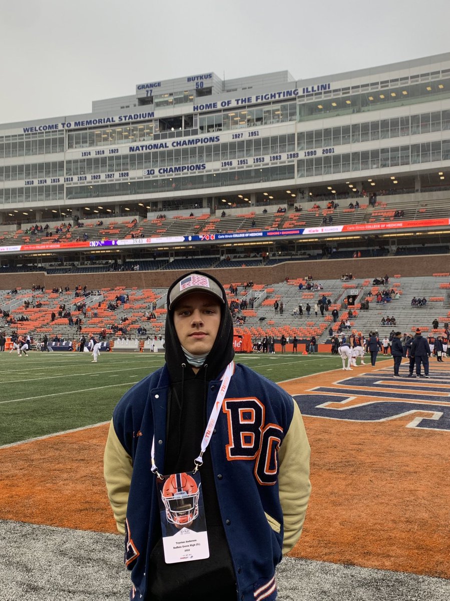 ttandersonn's tweet photo. Had a great visit yesterday @IlliniFootball. Thank you @coachPatRyan, @BretBielema, and the rest of the Illinois staff! #famILLy
-
@EDGYTIM @CoachBigPete @DeepDishFB @BGHITMEN @PrepRedzone @Lemmingscouting @PrepRedzoneIL @EFTfootball @EliasKarras @MikeFChen @MikeBuke99 @PRZJordan https://t.co/jfMfaZHnrO