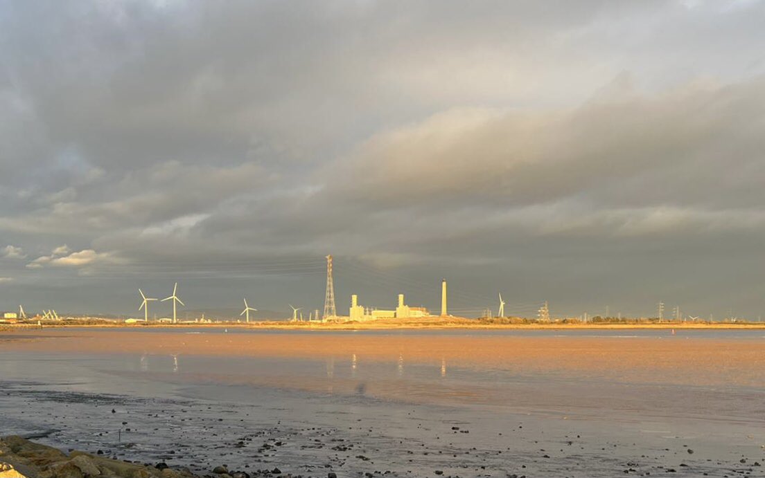 Newport aglow in the setting sun @RSPBNewport @RuthNewportWest #newport #Wales #cymru