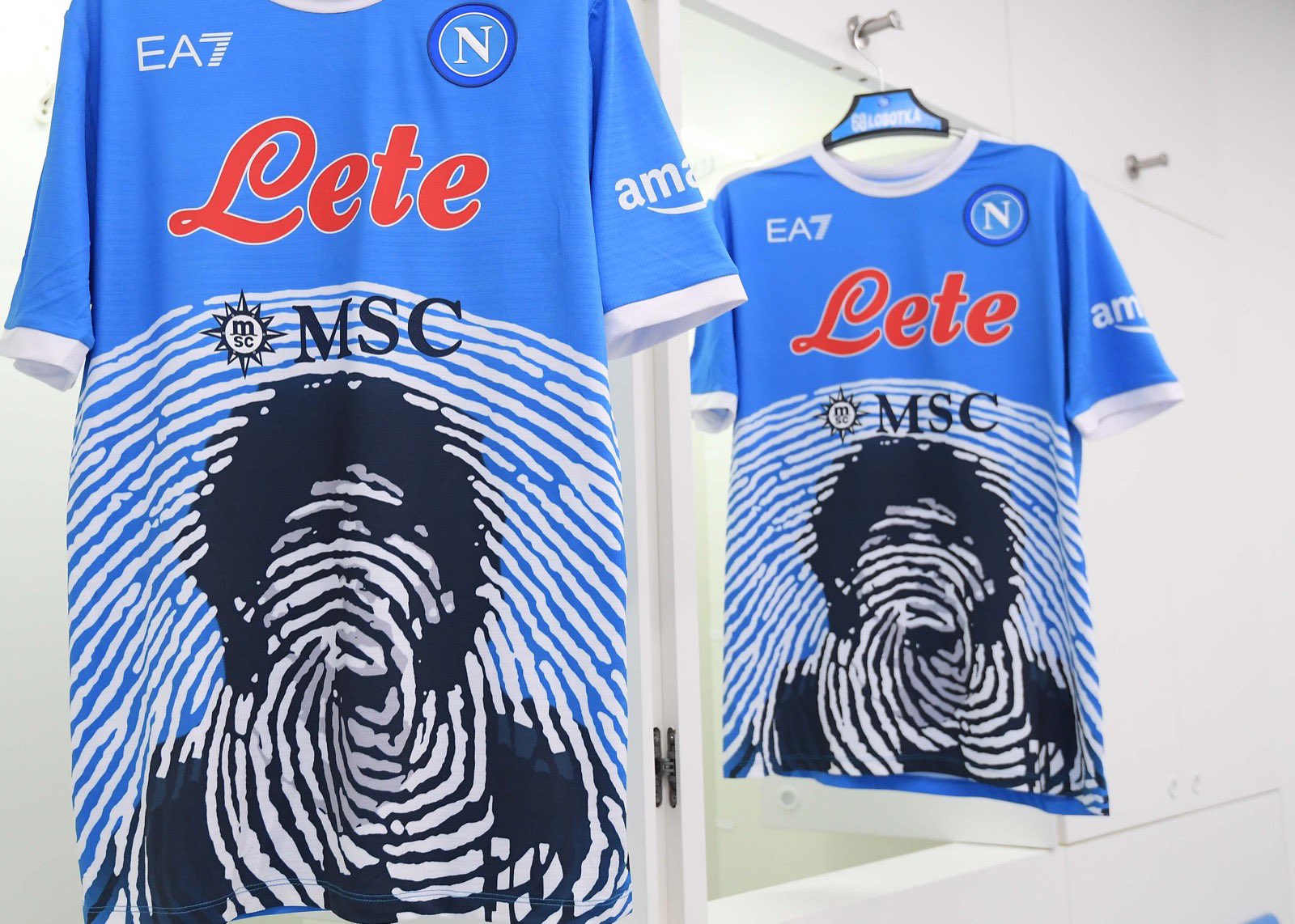 Official SSC Napoli on X: Dressing room ready! 👇 🛒 SSC Napoli Official  Web Store:  🛍 Brand Store :   🏪 SSC Napoli Official Store:   💙 #ForzaNapoliSempre