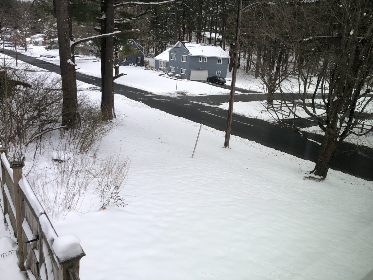 AndrewTV's tweet photo. It was fall when I left home on Thanksgiving Day for hockey in Nashville. I came home to winter!
#ThatHappenedFast #snowingagaintoday❄❄❄ #HockeySeason https://t.co/Z0TorO4QDP