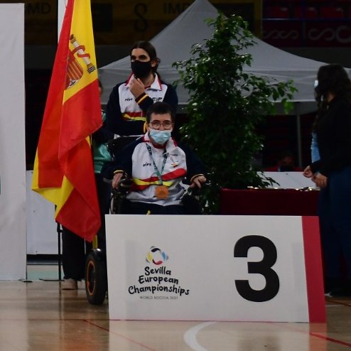 _FEDPC_'s tweet photo. 📢 La boccia española 🔵🔴⚪️🇪🇸 logra 3⃣ medallas en la competición individual del Europeo de Sevilla 🏆

🥈 Wafid Boucherit 'Fido' (BC3)
🥉 Amagoia Arrieta (BC1) 
🥉 Vasile Agache (BC4)

📰 La crónica de la jornada en el siguiente enlace 👇
https://t.co/vjRCU9zaAs https://t.co/e2rAVFmf8x