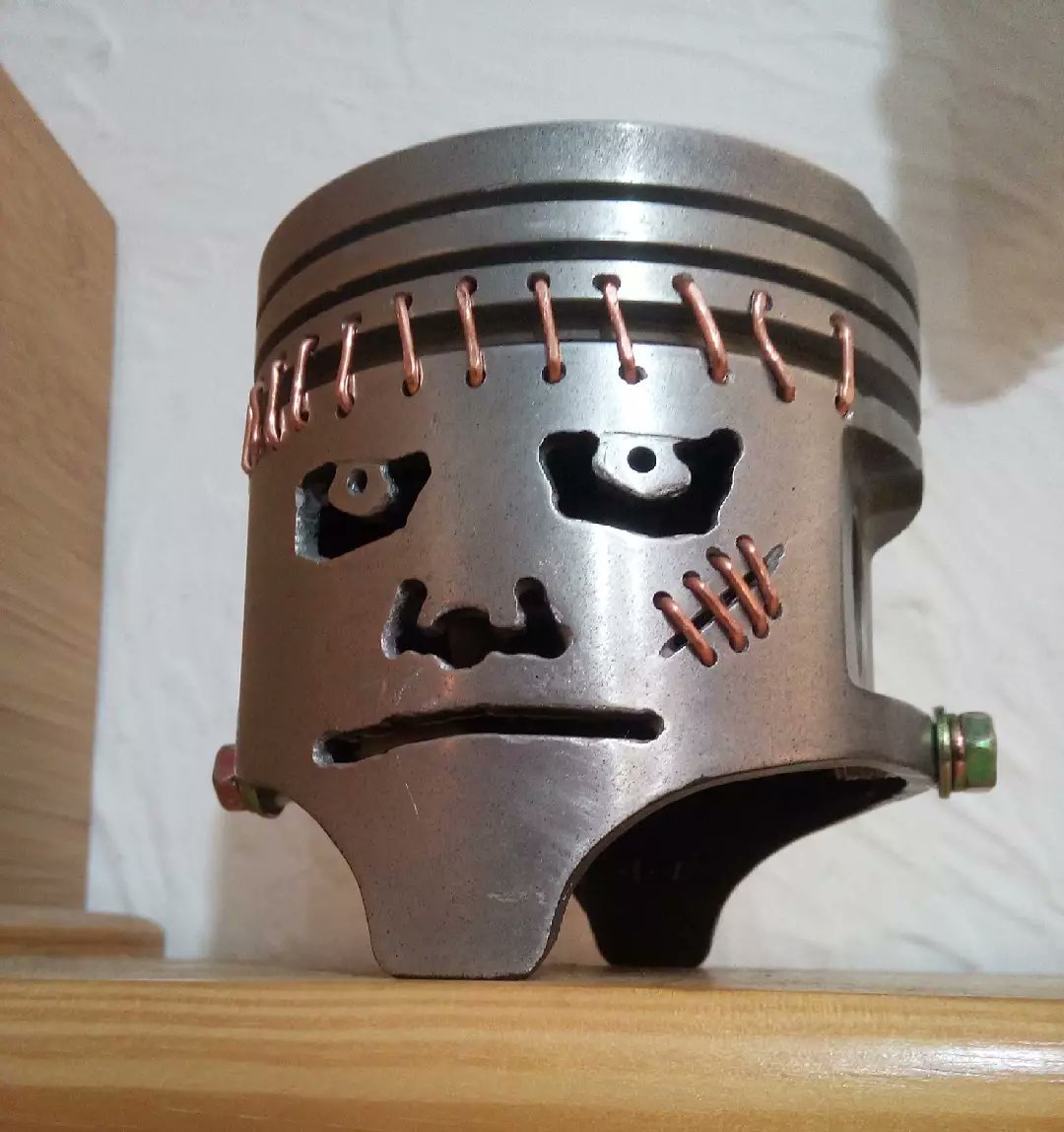 Steve_SJFcrafts's tweet photo. My #Creative offering for today A #Frankenstein #monster #pistonhead #getcreative #metalart #petrolhead https://t.co/wxnlTSE5tv