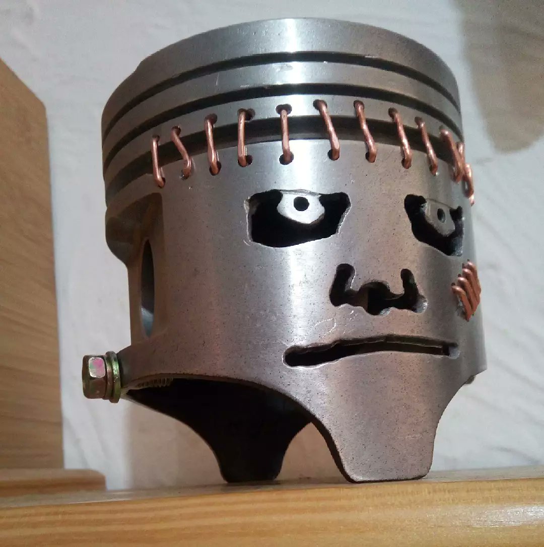 Steve_SJFcrafts's tweet photo. My #Creative offering for today A #Frankenstein #monster #pistonhead #getcreative #metalart #petrolhead https://t.co/wxnlTSE5tv