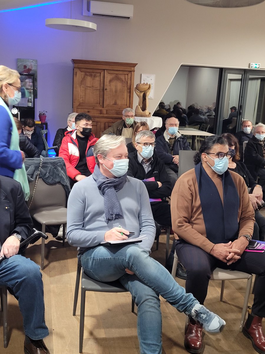PartiRadical54's tweet photo. Assemblée générale ce soir à Pulnoy pour le #partiradical 54.
Échanges francs et amicaux sur notre activité mais aussi sur les enjeux capitaux de 2022. 
Prochaine étape notre congrès à Paris des 10 et 11 décembre. 
#laurenthenart
#partiradical
#jeunesradicaux https://t.co/QSntvsz66U