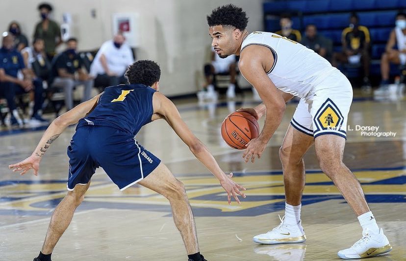 Coach Taylor Da Great tweet media