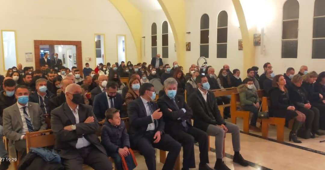 EliasHankach's tweet photo. "مهما كانت التحديات كبيرة في لبنان المواجهة مستمرة من أجل بناء لبنان الجديد الذي يحتضن شبابه ويمكّنهم من تحقيق أحلامهم فيه" خلال المشاركة في لقاء حواري مع الرفاق في مكتب شباب فرنسا بعد قداس بمناسبة ذكرى إستشهاد الوزير بيار الجميّل

https://t.co/nl9ZsXrf5M https://t.co/LyYILufYjK