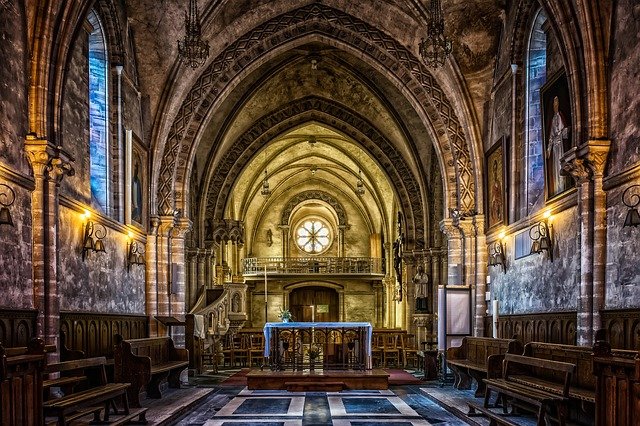 FranzSchwald's tweet photo. Gut und gerecht ist der #Herr,darum weist er die #Irrenden auf den rechten #Weg. Die #Demütigen leitet er nach seinem #Recht, die #Gebeugten lehrt er seinen Weg. #Deus #Kirche #Corona https://t.co/zBDgmw4w83