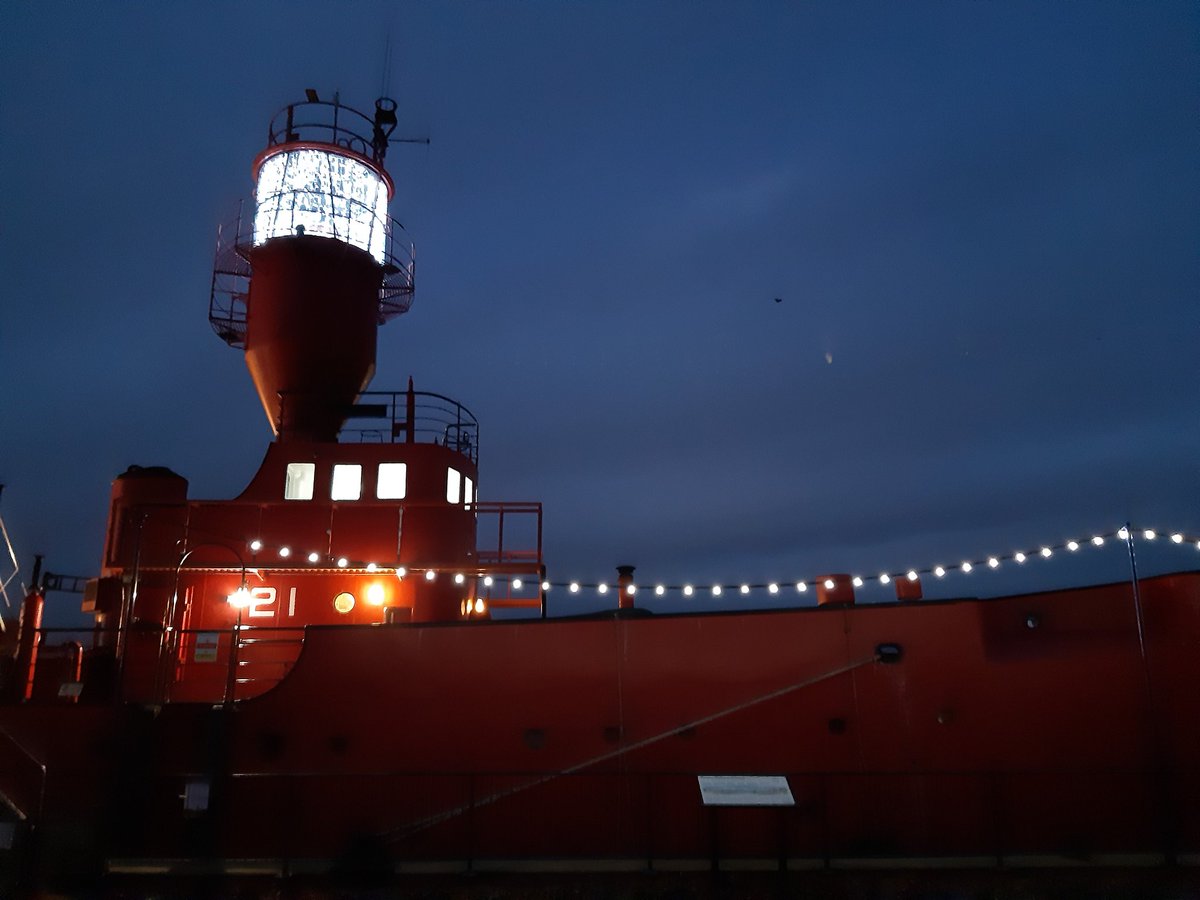 Beth Wright tweet media