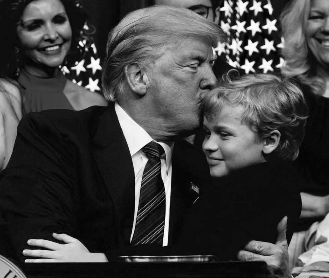 SoarForFreedom's tweet photo. #RightToTryAct: ❤👍🏼🇺🇸 
#GodBlessPresidentTrump!

Demand #MedicalFreedom https://t.co/gH4K3YMbrn