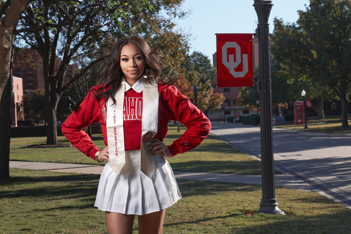 aniyadee's tweet photo. first generation. double major &amp; double degree. started a nonprofit… the list goes on. https://t.co/s2FNhxYSS1