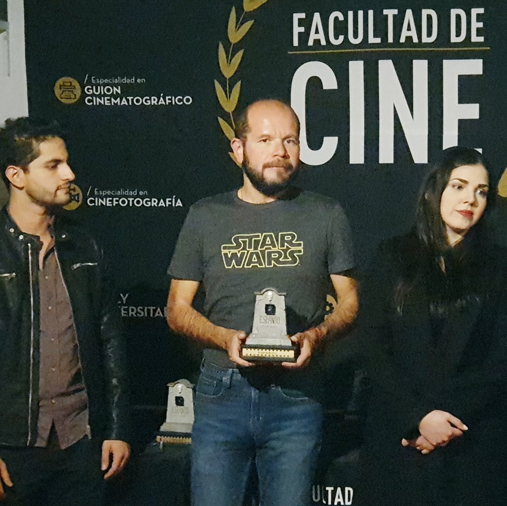 ArturoTay's tweet photo. "When you love something, you protect it." 

@EspantoFilm @facultaddecine con @enrique_arrizon &amp; @AlineMarrero 
#ExpiraFilm #movietwit #movienews https://t.co/uQk0qxNoYu