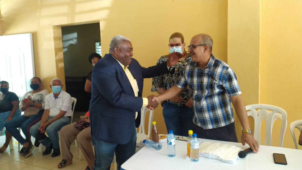 Estoyconsanchez's tweet photo. Nuestro Secretario electoral José Sánchez, participó de manera activa como parte de la comisión que pasaron por las regiones donde se desarrollaron las consultas ciudadanas por mandato del partido y del presidente de la República Luis Abinader.@luisabinader @JosePaliza https://t.co/YSRc4lZ3oH