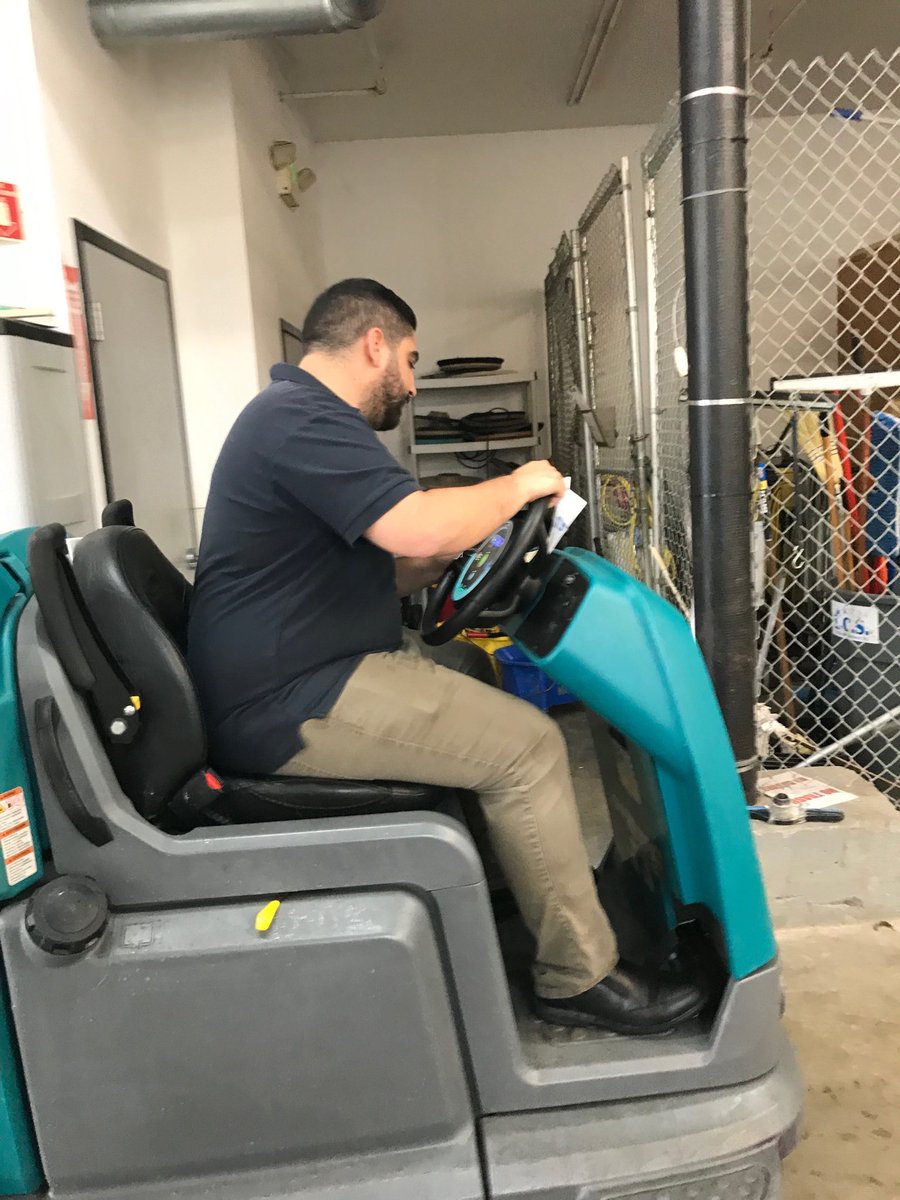 JoeLepore6's tweet photo. Keeping  LCS garage clean  good job Joseph https://t.co/9CuEbEZxWR