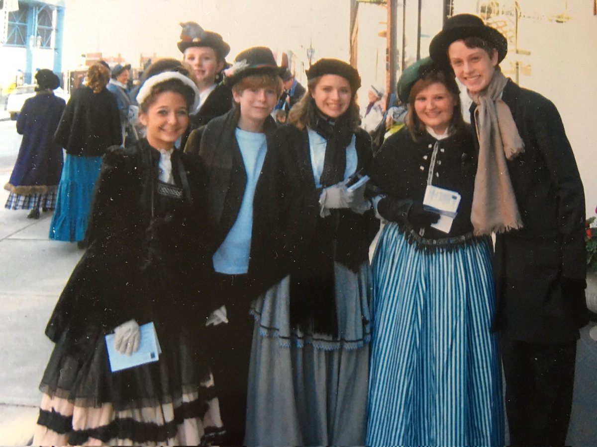 J_Strock's tweet photo. THIS IS A WEEK LATE BUT MY MOM FOUND A PHOTO I HAVE PROOF https://t.co/vSzqfHGbMW