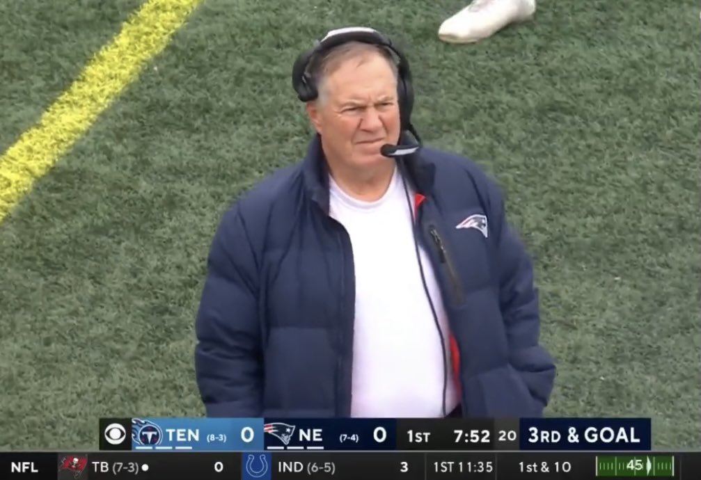 _EddieRay's tweet image. Bill Belichick is dressed like a dad going to bring the trash out in the morning 😩 #BellysOut #Patriots #Titans