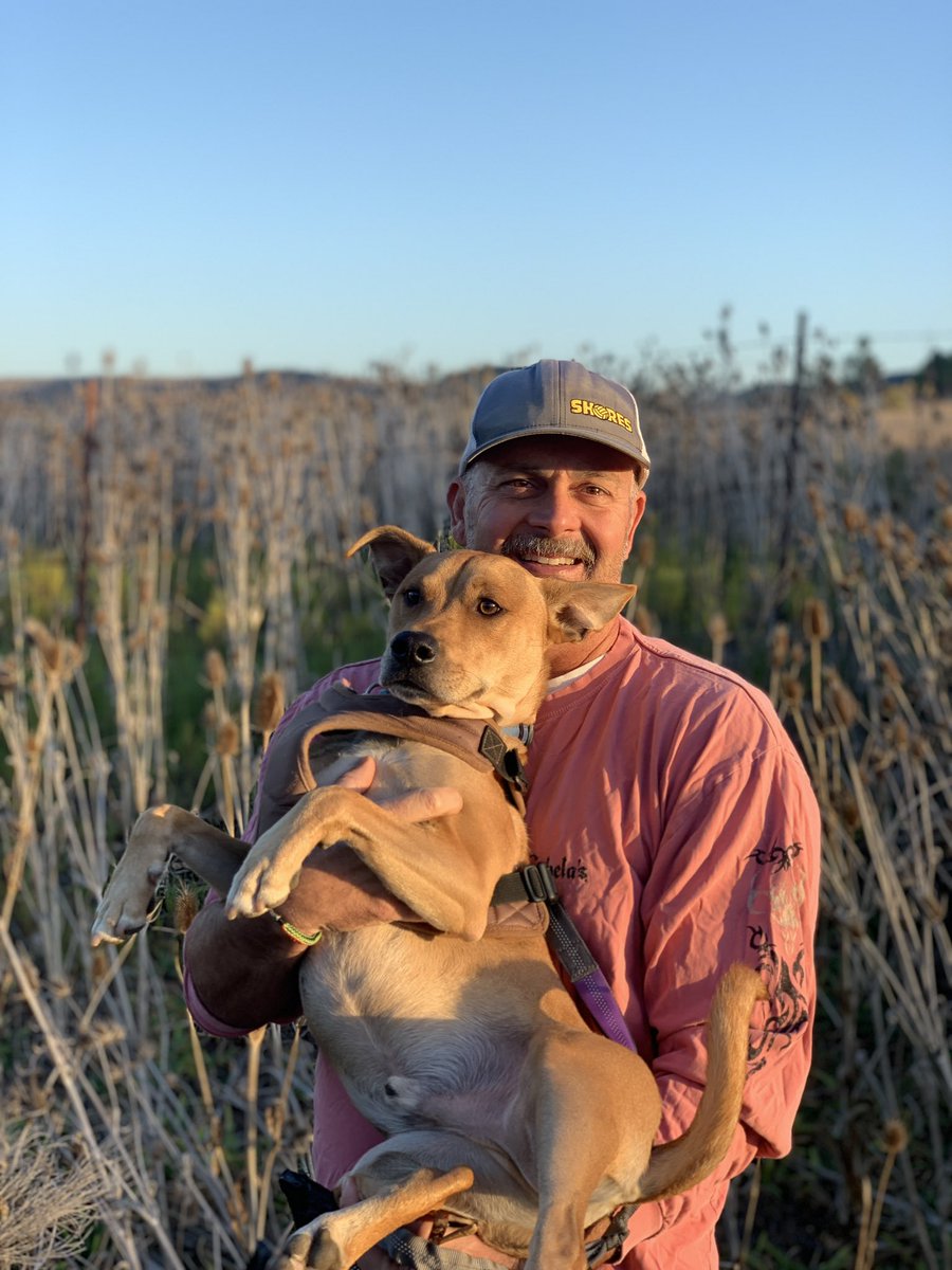 GetchMike's tweet photo. @JimHunterTalks This is Pancho. Long lost bros? https://t.co/oDOGKipJzk