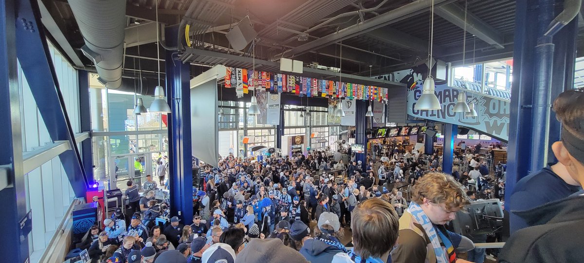 RMcKinnonWalsh's tweet photo. We ready?! @KCCauldron @SportingKC @NoOtherPod @hartzell965 @PatrickMahomes @KCSportsNetwork #sportingkc #nootherclub #forgloryforcity https://t.co/ujg6tbEhVa