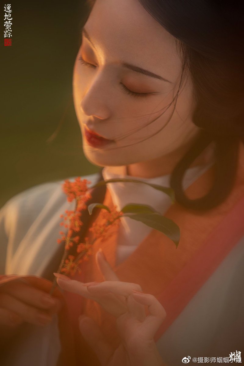 Cecelia_zhang0's tweet photo. 『漢製•直裾』
Traditional female clothes • Zhiju • Han Dynasty
#傳統文化 #汉服挑战 #中華風 #China #汉服 #漢服 #한푸 #中国 #中国风 #Chinese #ChineseCulture #hanfu_challenge #hanfu #chinesedrama #cdrama #chinesestyle https://t.co/BxgZ4yi0TD