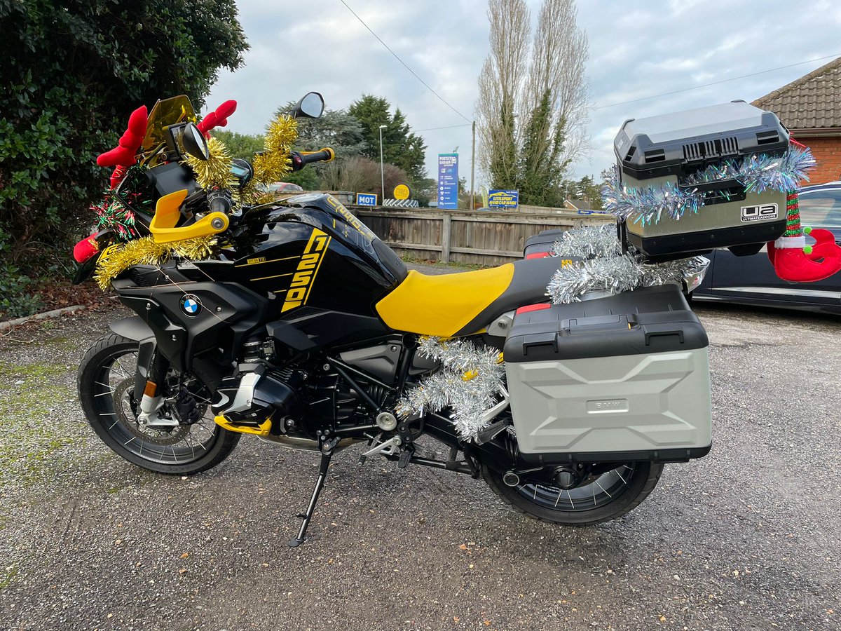 cambsvolbikers's tweet photo. Who'd have thought that the S in GS stood for sleigh. Nice work Stefan 👏 
#gtmincepierun2021 https://t.co/2Oqotl5jEg