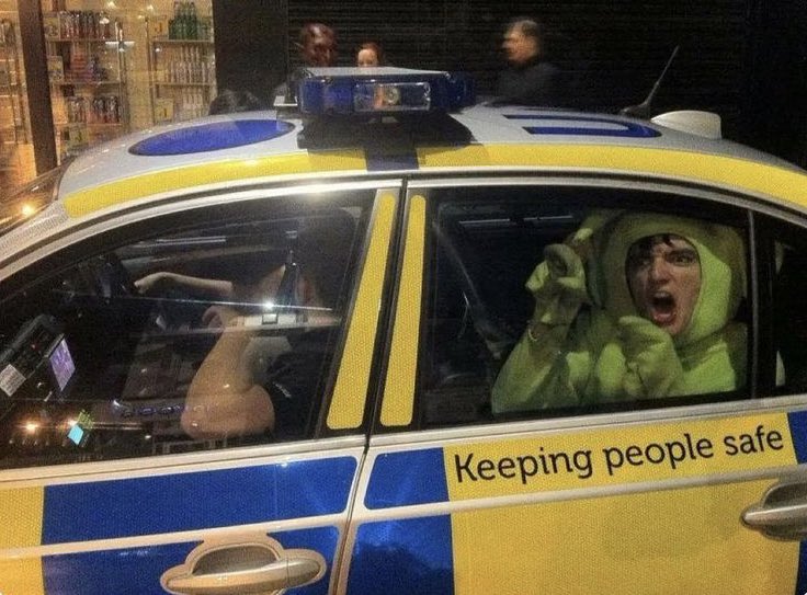 No Context Brits tweet media